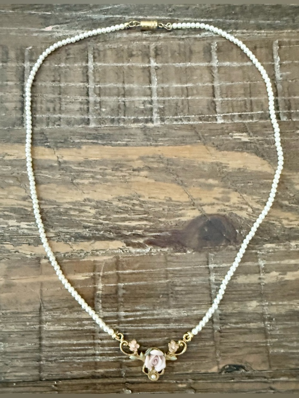 1928 Faux Pearl Dainty Necklace with Pink Rose Ceramic Pendant Victorian Revival - Picture 3 of 10